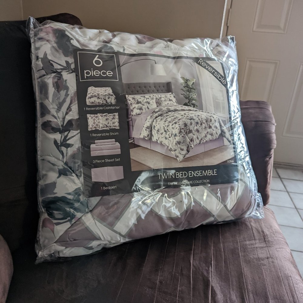 Twin Comforter Set